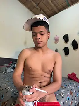 jhan_pierce22 Adlı Modelin Canlı XXX Sohbeti