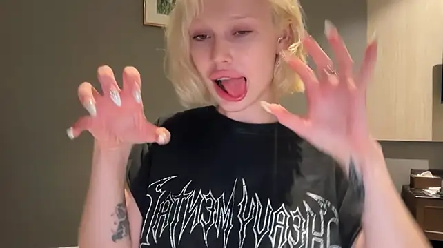 Chat +18 de Golden_Aline ao vivo