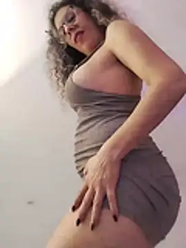 StarMilf 即時 XXX 聊天