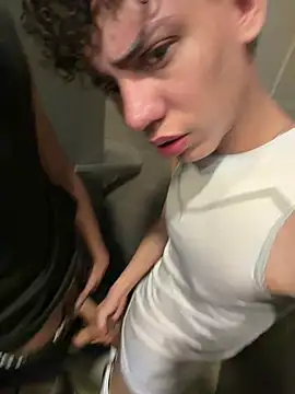 แชท XXX สดของ yoursexyjose