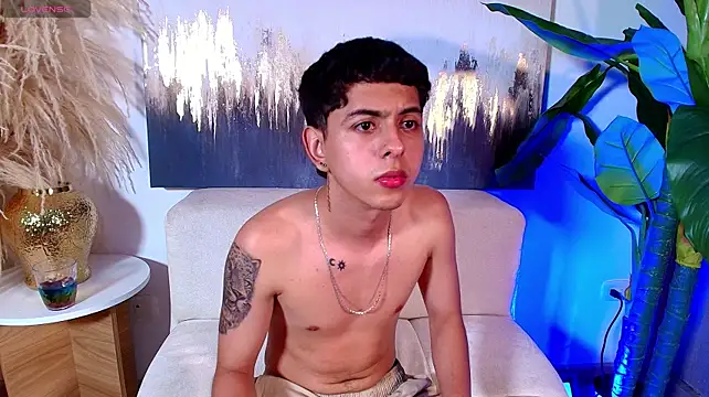  Онлайн чат XXX CGomez_