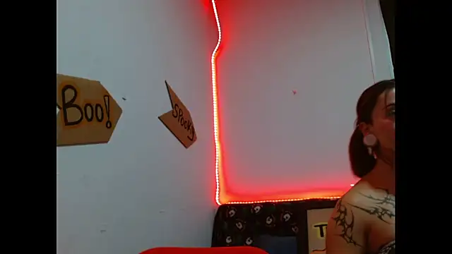Victoria-Moon's Live XXX Chat