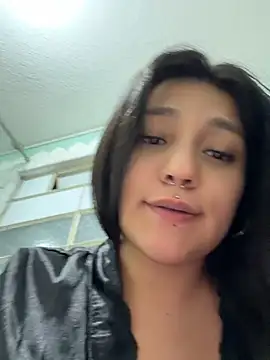 Emily_Gomezz লাইভ XXX চ্যাট