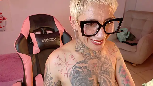 Chatroom XXX en direct de Everlyn_Sex