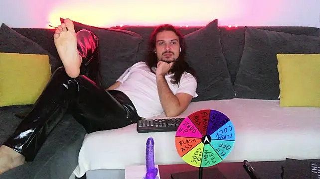XXX chat uživo modela SadisticMaster_X