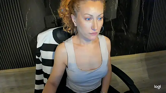 Chat XXX en directo de adore-me