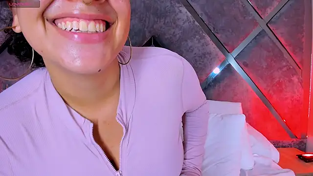 _AriaCollins XXX чат на живо