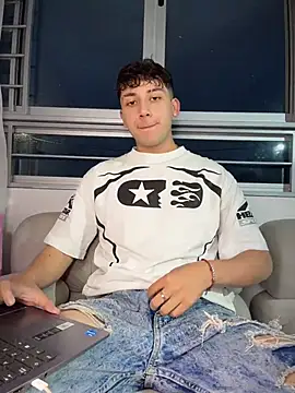 Chat +18 de OLIVER_K ao vivo