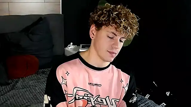 צ'אט XXX ב שידור חי של ConnorBlake