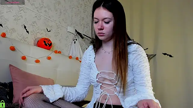 Chatroom XXX en direct de Nicole_Charm