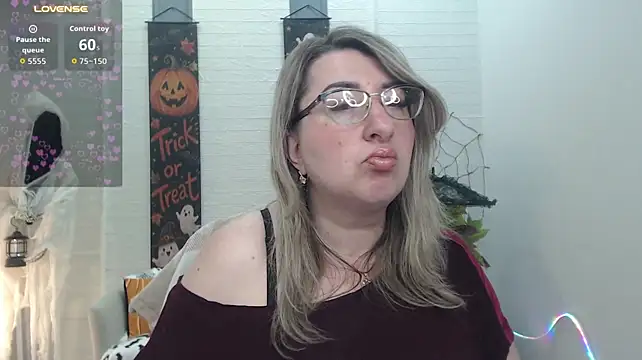 Živý XXX chat KKMimiKK