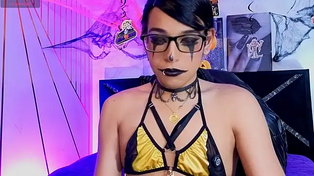 XXX chat uživo modela Dannyhot_