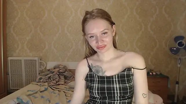 צ'אט XXX בשידור חי של Kitkaat00