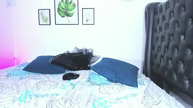 Chat +18 de Juana_Acosta ao vivo