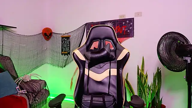 Angel_Dustt1 Adlı Modelin Canlı XXX Sohbeti