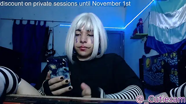 Cutie_Sam élő XXX-chatje