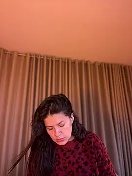 Chat +18 de Aliinak ao vivo