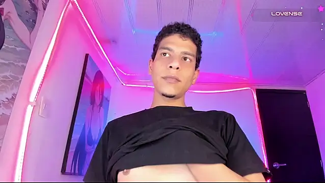 Ethan_Boyy 即時 XXX 聊天