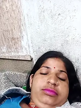 Joohi_Chawla143's Live XXX Chat