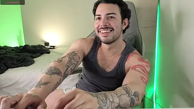 Chat +18 de zyann__ ao vivo