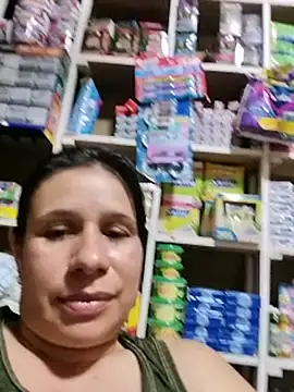 MIA-LARIOS Chat XXX in diretta