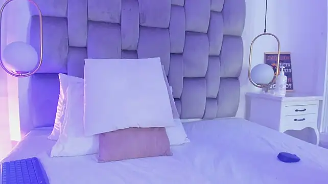 Chat +18 de gaby_smit__ ao vivo