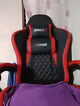 art_po19's Live XXX Chat