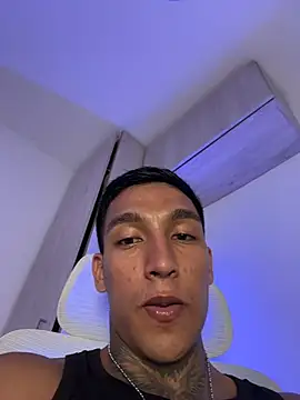sendfer Chat XXX in diretta