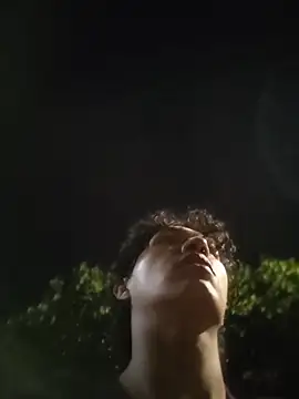 TonnyBottom লাইভ XXX চ্যাট