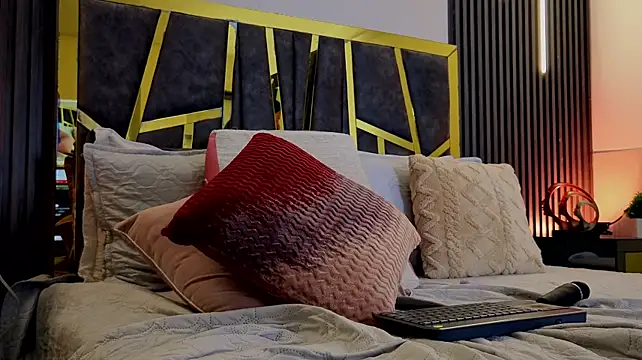 ScarletTorres' Live XXX Chat