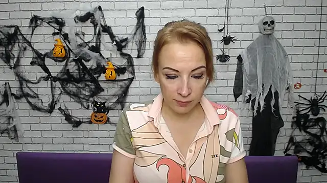 ElizabethSho Chat XXX in diretta