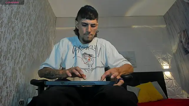 Chat +18 de yeikoox25 ao vivo