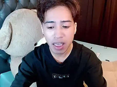 Skye_23's Live XXX Chat