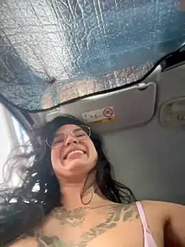 MeekyRich 라이브 XXX 채팅