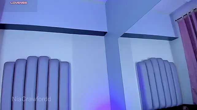 NiaCrawfordd's Webcam Show