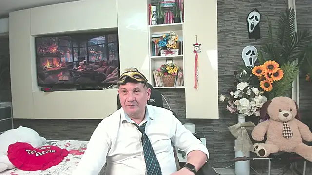 SpartacusDaddy48's Live XXX Chat