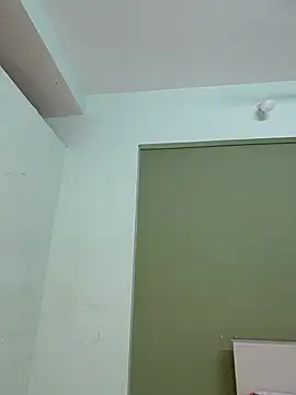YOUR_GF_のライブXXXチャット