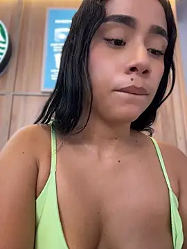 Sara-Castillo XXX чат на живо