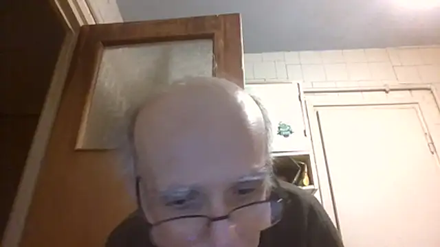mariusica1@xh's Live XXX Chat