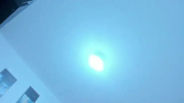 lia_monroe1のライブXXXチャット