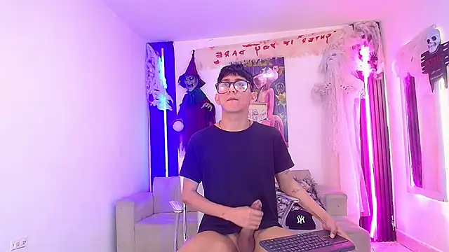Marcus_and_Tony's Live XXX Chat