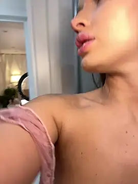 Chat XXX Live LillyNatty18
