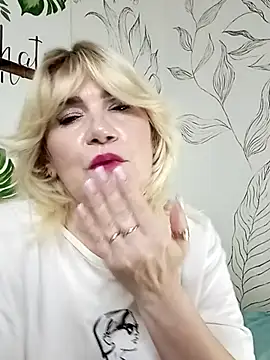 Czat XXX na żywo – Catty_Lady