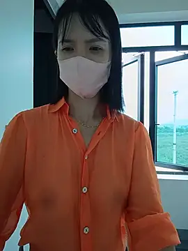 Emma_Linh Adlı Modelin Canlı XXX Sohbeti