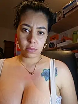 Chat +18 de Luianna ao vivo