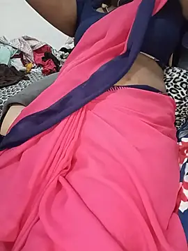 Tamil-hotwifeのライブXXXチャット