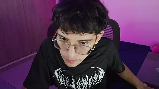 Chat +18 de noah_millerx ao vivo