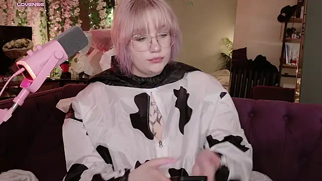 Morvelyn live XXX chat