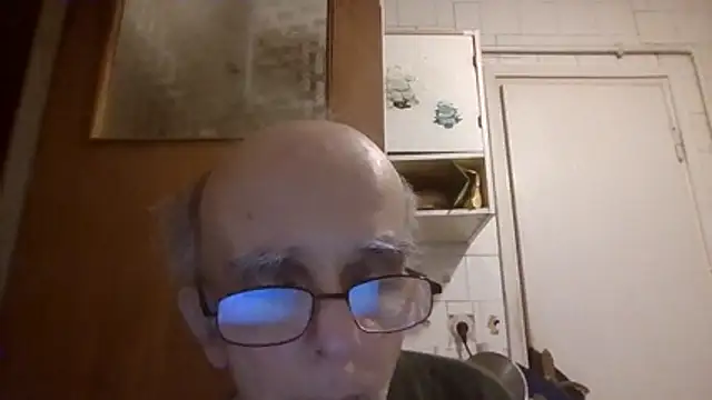 mariusica1@xh's Live XXX Chat