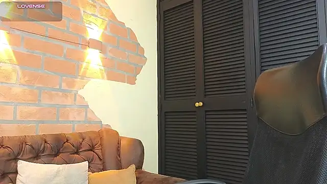 XXX chat uživo modela Kiing_001